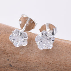S706 - 925 Silver 5mm daisy stud earrings