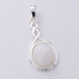 P917 - 925 Sterling Silver Celtic Knot pendant