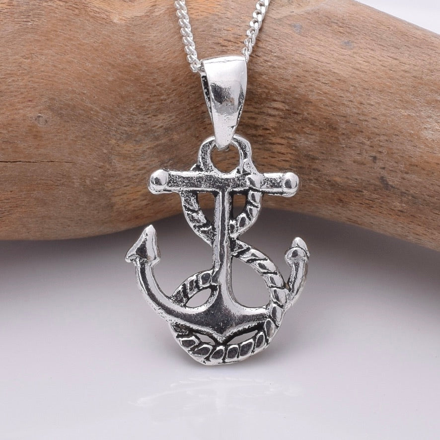 P793 - 925 Silver Anchor and rope pendant