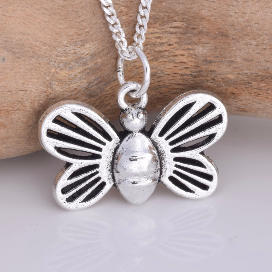 P714 - Silver bee pendant