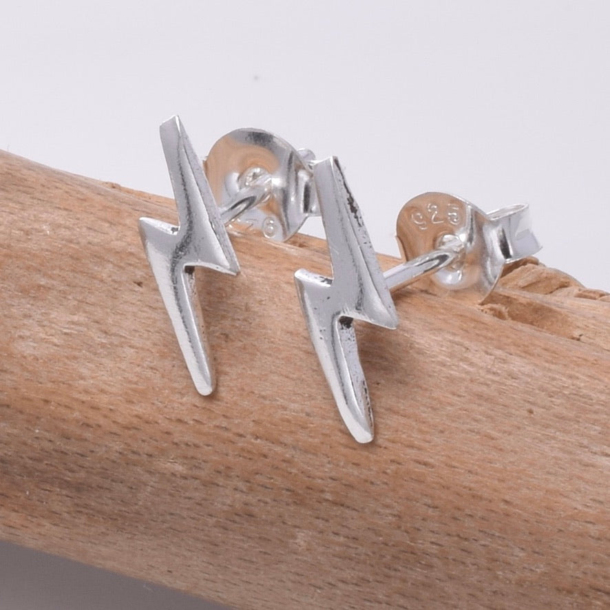 S667 - 925 silver lightning stud earrings