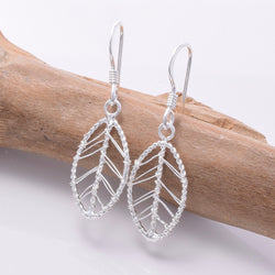 E704 - 925 leaf mesh earrings