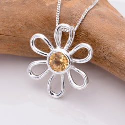 P919 - 925 Sterling Silver Daisy Flower pendant