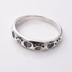 R232 - Paw and heart silver band ring