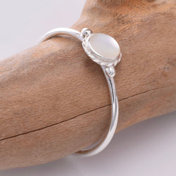 R165 - Silver and M.O.P. round border ring