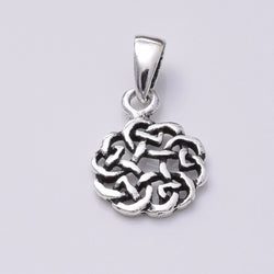 P792 - 925 Silver Celtic knotwork pendant
