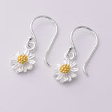 E756 - 925 Silver daisy earrings