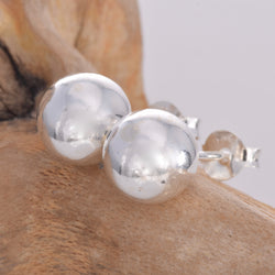 S016 - 8mm Silver ball stud earring