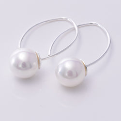 E132 - Imm Pearls on Curved Silver Bars