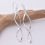 E186 Silver half twist earring