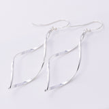 E186 Silver half twist earring