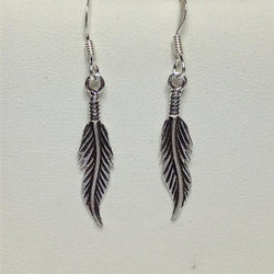 E218 - 925 silver slim feather earrings
