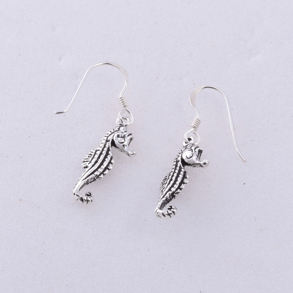 E491 - 925 silver seahorse drop earrings