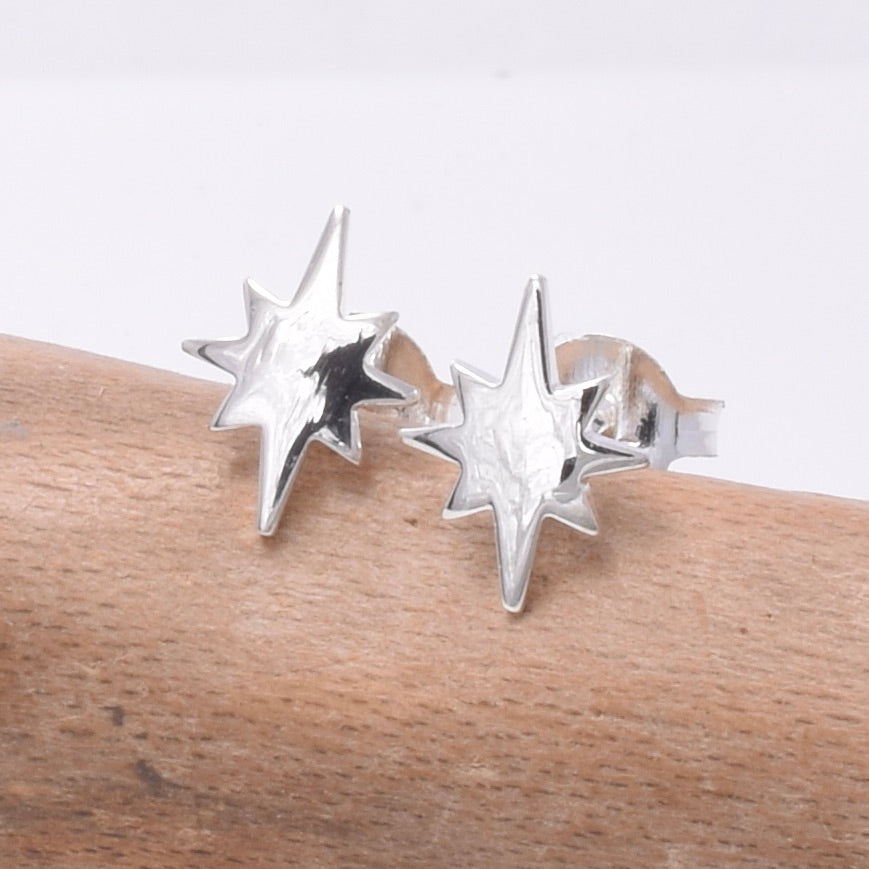 S665 - 925 Silver North Star silver stud earrings