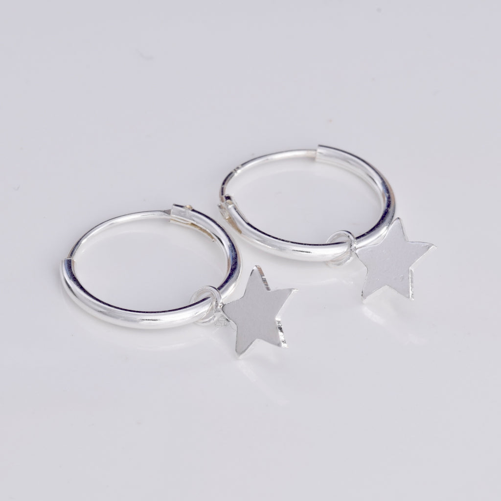 E542 - Five point star on 12mm silver hoop