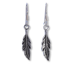 E568 - Silver leaf drop earring