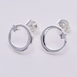 S637 - Silver Shooting Star stud earrings