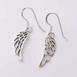 E762 - 925 Silver angel wing earrings