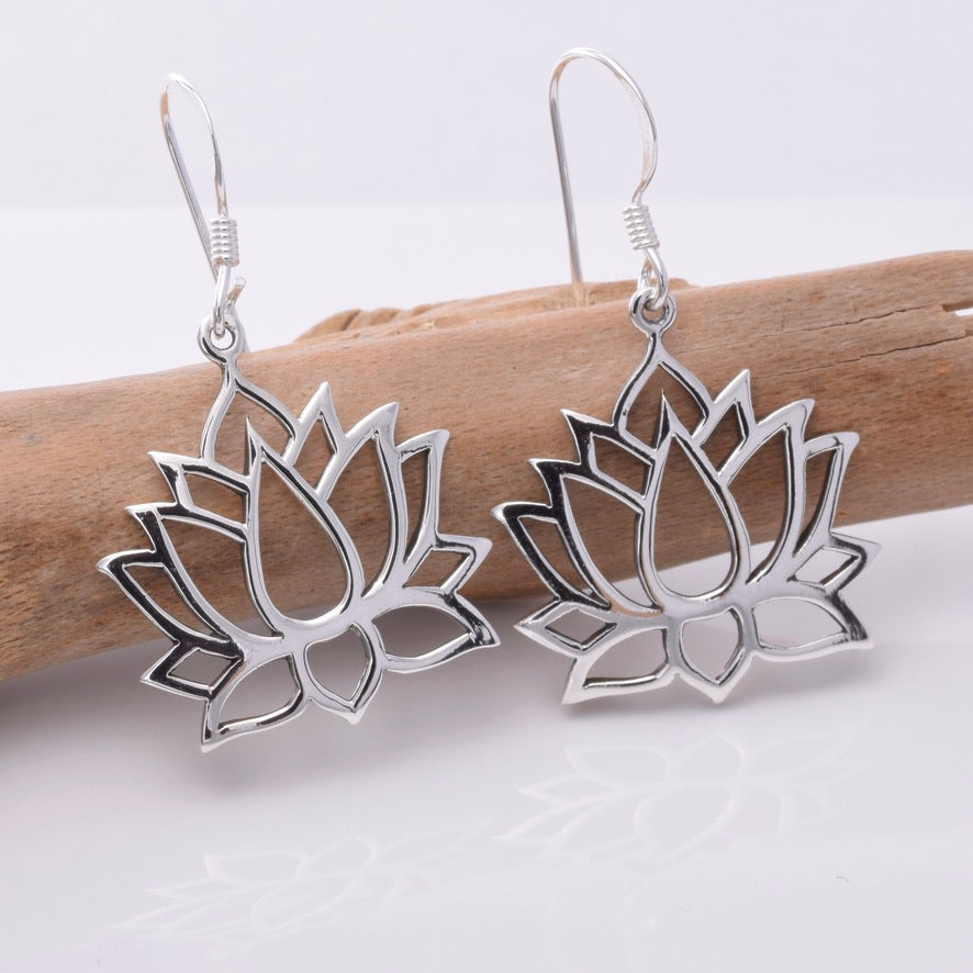 E641 - Silver lotus flower earrings