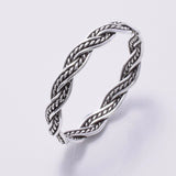 R194 - 925 Silver braid ring