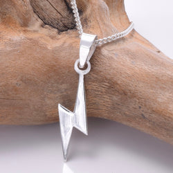 P824 - 925 Lightning bolt pendant