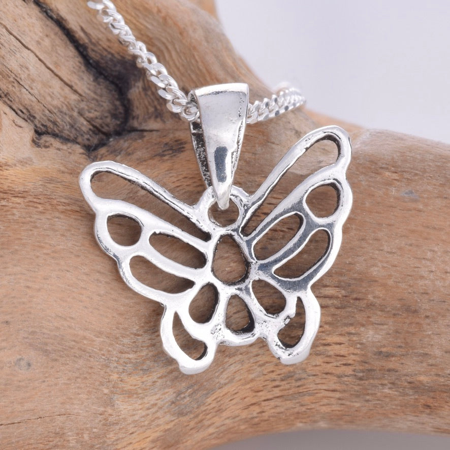 P724 - Silver butterfly pendant