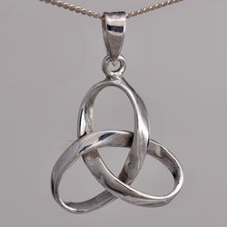 P368 - Silver trinity knot pendant