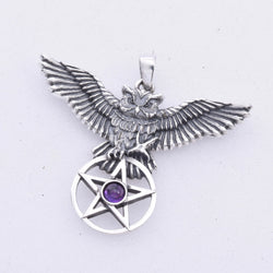 P439 - Owl's Flight silver pendant