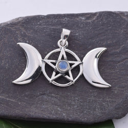 P493 - Triple moon pendant with moonstone