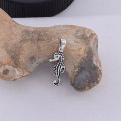 P515 - Seahorse drop earrings
