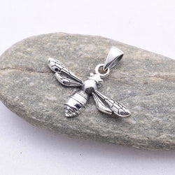 P525 - 925 Silver Bee pendant
