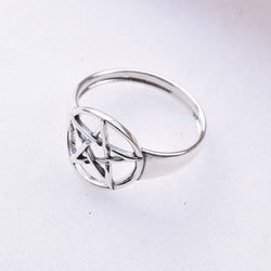 R114 - 925 Silver Pentagram Ring