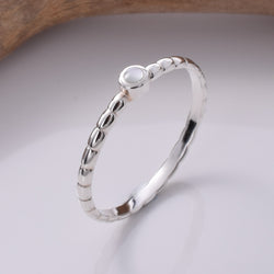 R202 - 925 Silver bead look ring with MOP