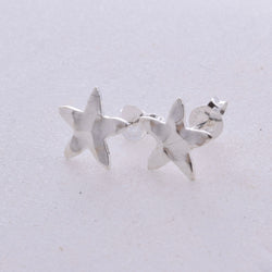 S414 - Hammered Star 10mm stud earrings