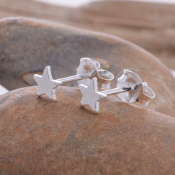 S418 - Star stud earrings
