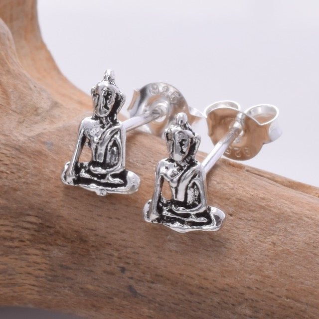 S680 - 925 Silver buddha stud earrings