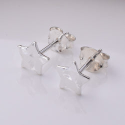 S738 - 925 Silver small hammered star stud earrings
