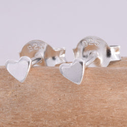 S568 - Tiny polished heart
