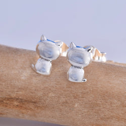 S497 - Silver Cute Silhouette Cat stud earrings