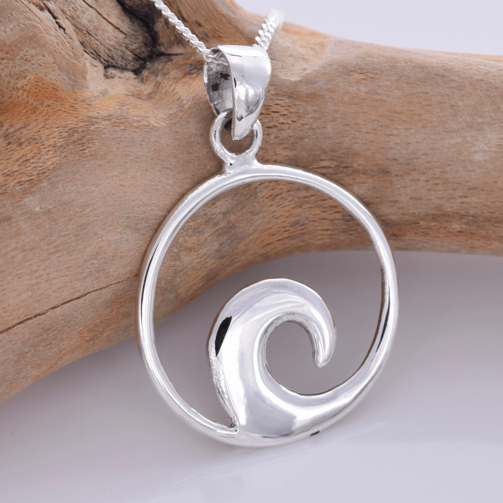 P699 - Silver wave design pendant